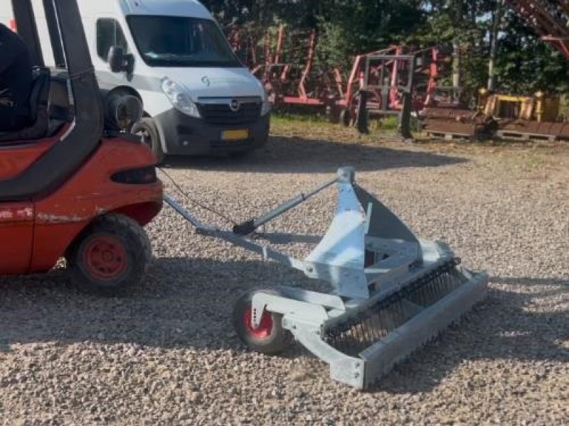 Sonstiges Türe ait Sonstige - Gårdspladsrive til gaffeltruck 190 cm med planerplanke, Gebrauchtmaschine içinde Roslev (resim 1)