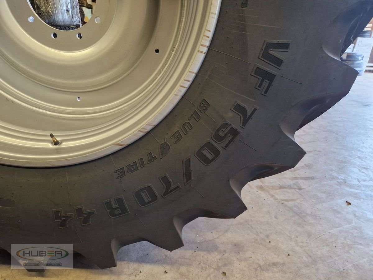 Sonstiges du type Sonstige 750/70R44 + 650/60R38, Neumaschine en Kundl/Tirol (Photo 2)