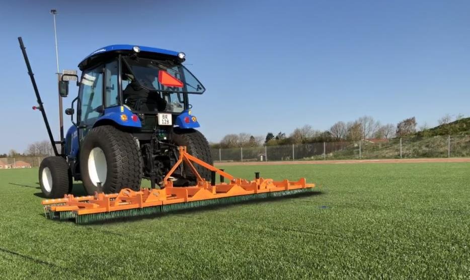 Sonstiges a típus Sonstige Epoke Turf brush med rivefjedre, Gebrauchtmaschine ekkor: Roskilde (Kép 1)