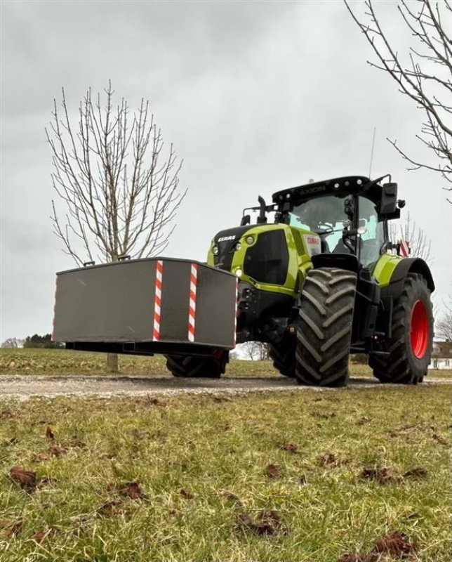 Sonstiges del tipo Sonstige Frontvægt med dieseltank, Gebrauchtmaschine en Mern (Imagen 1)