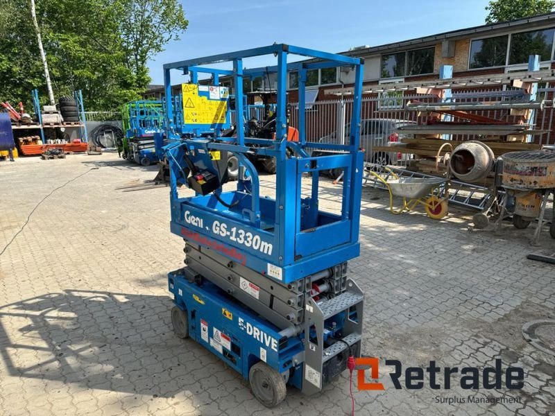 Sonstiges del tipo Sonstige GENIE GS-1330M SAXSLIFT / SCISSOR LIFT, Gebrauchtmaschine en Rødovre (Imagen 3)