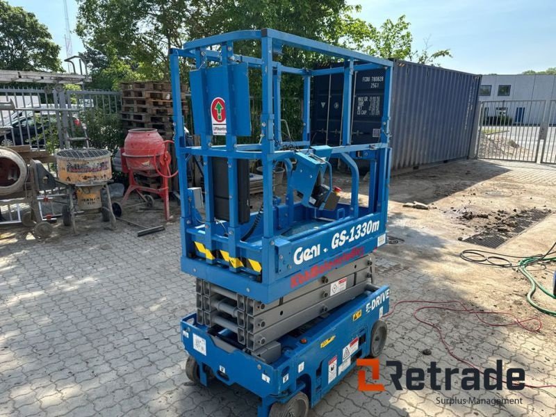 Sonstiges типа Sonstige GENIE GS-1330M SAXSLIFT / SCISSOR LIFT, Gebrauchtmaschine в Rødovre (Фотография 5)