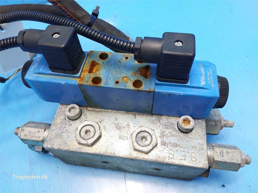 Sonstiges del tipo Sonstige Hydraulikventil 633AA00127A, Gebrauchtmaschine en Hemmet (Imagen 11)