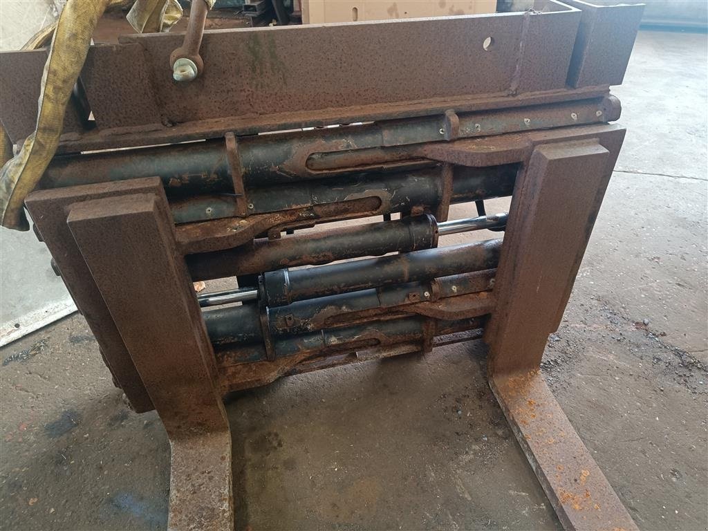 Sonstiges tip Sonstige Kraftige pallegafler med hydraulisk justerbar gafler, Gebrauchtmaschine in Egtved (Poză 3)