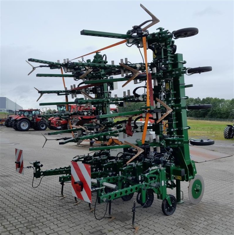 Sonstiges Türe ait Sonstige Robocrop guided hoe renser, Gebrauchtmaschine içinde Horsens (resim 4)