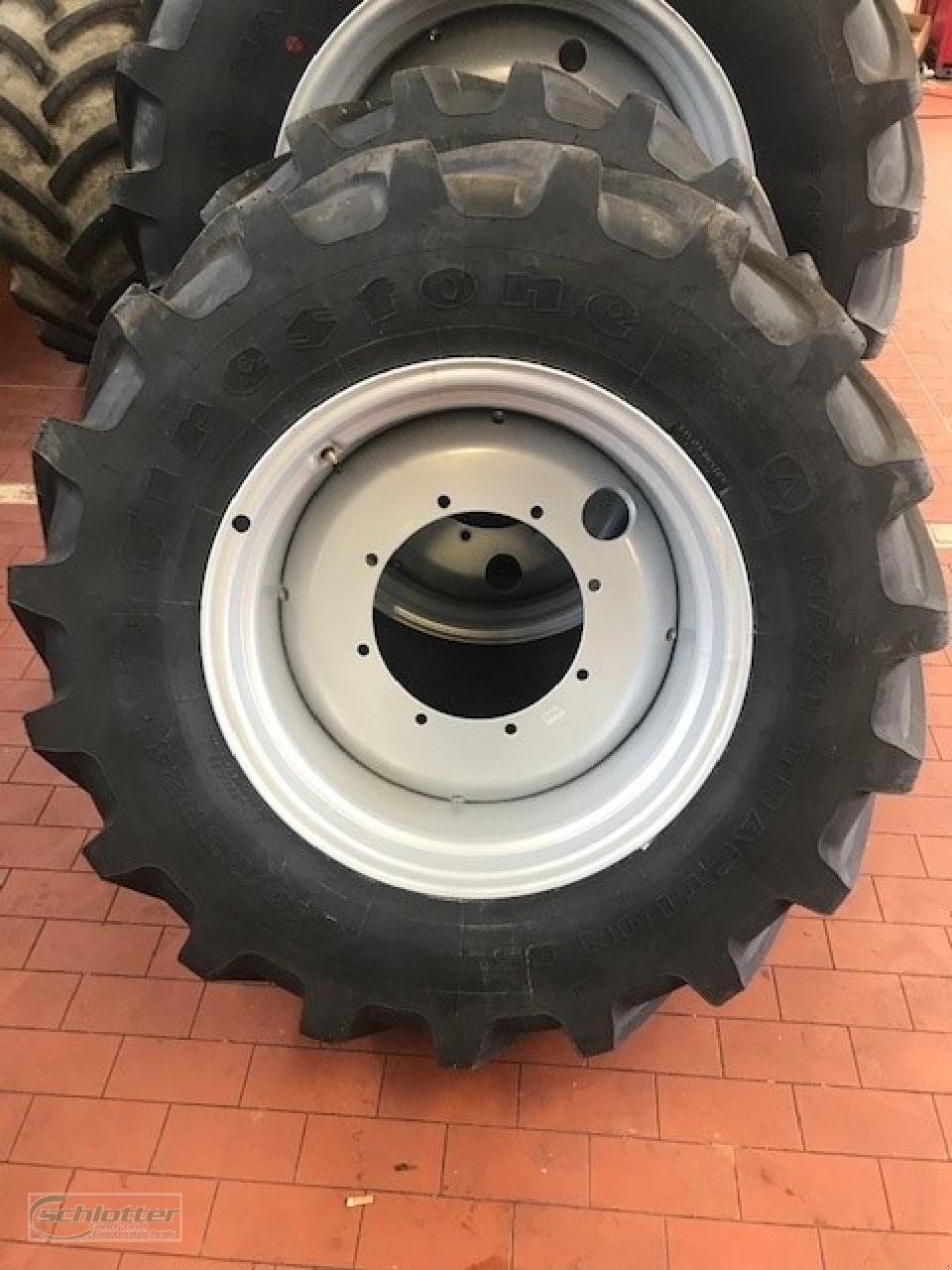 Sonstiges typu Steyr Rädersatz TRI 360/80R24+440/80R34, Gebrauchtmaschine v Idstein-Wörsdorf (Obrázok 2)