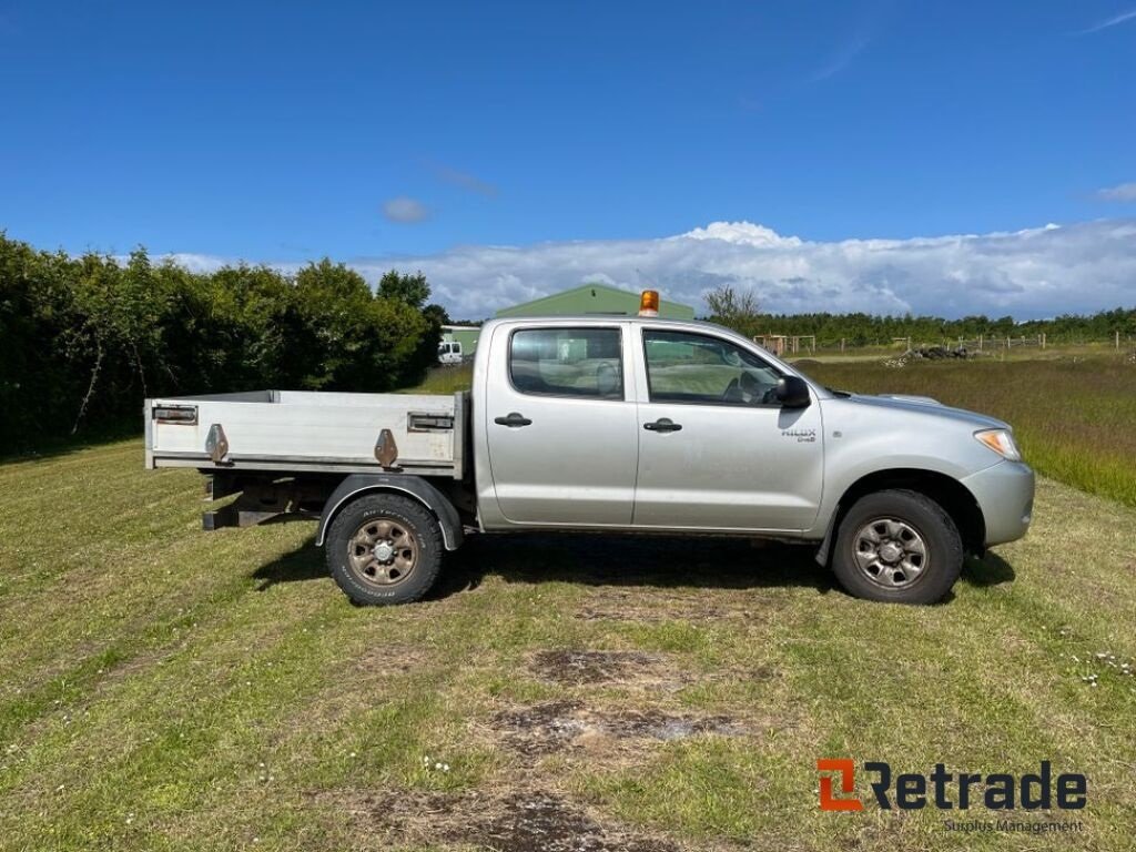 Sonstiges of the type Toyota Hilux Toyota Hilux 2,5 D-4D, D-Cab 4 WD, 5 sæder., Gebrauchtmaschine in Rødovre (Picture 3)