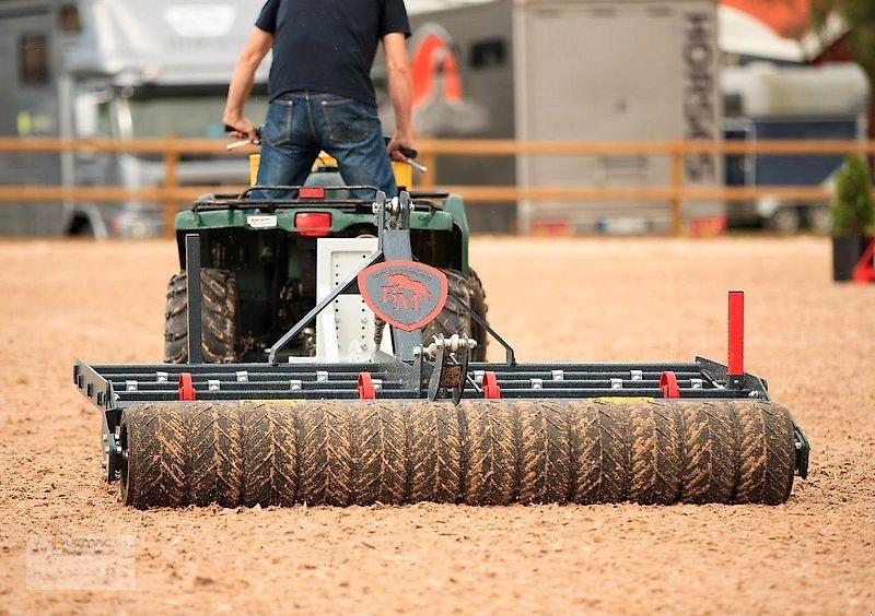 Sonstiges Türe ait Vemac Reitplatzplaner EQUUS PROFI 160 200 240 Gummiwalze Reitbahnplaner NEU, Neumaschine içinde Sülzetal OT Osterweddingen (resim 6)