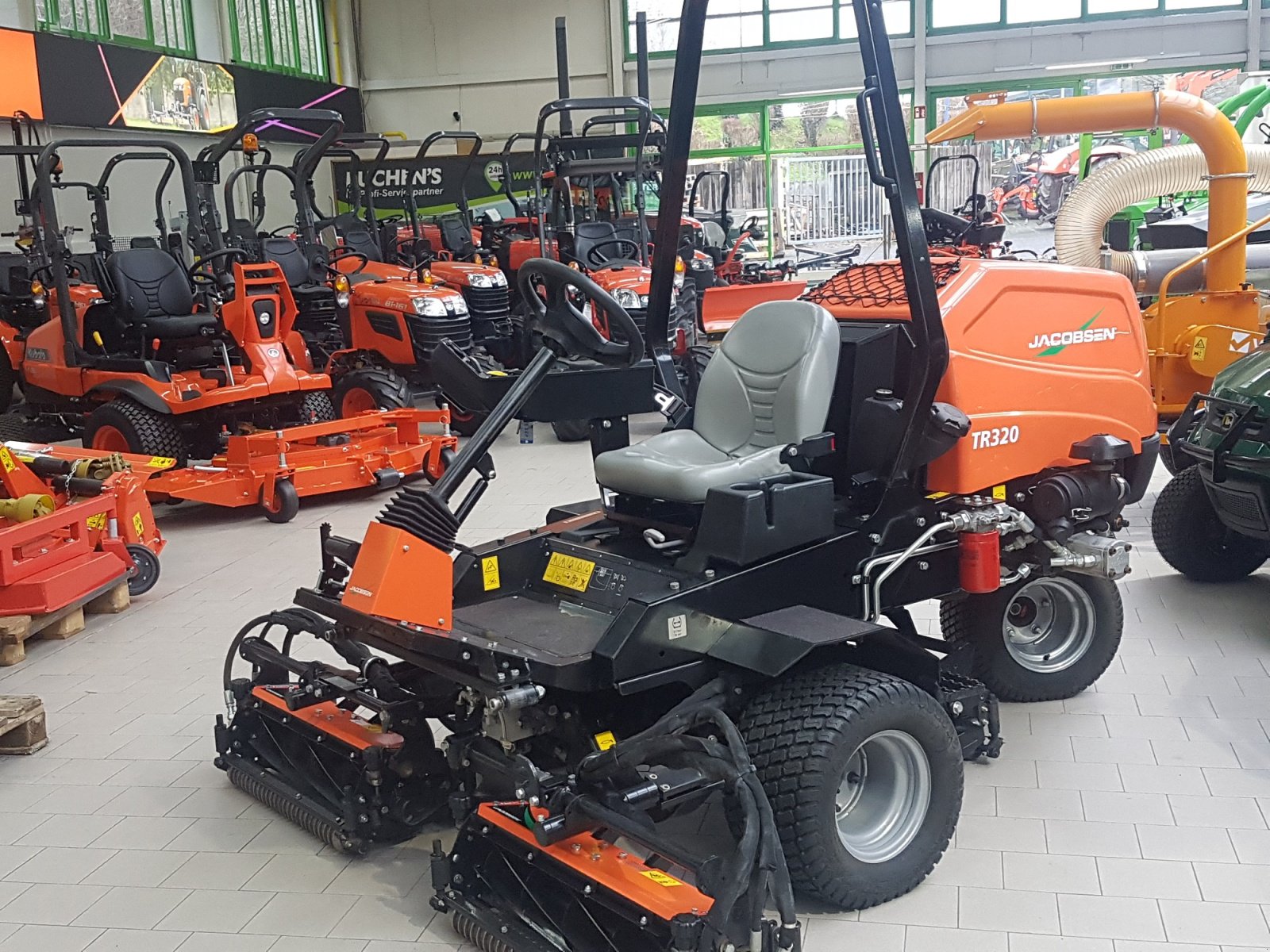 Spindelmäher типа Jacobsen TR320  Demomaschine, Gebrauchtmaschine в Olpe (Фотография 7)