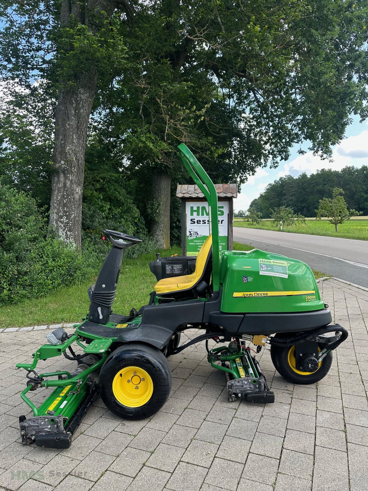 Spindelmäher del tipo John Deere 2500 E, Gebrauchtmaschine en Weidenbach (Imagen 2)