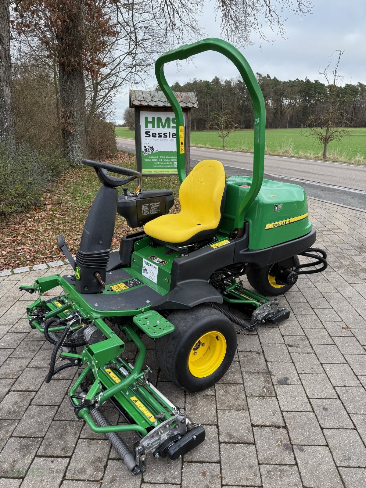 Spindelmäher des Typs John Deere 2500 E, Gebrauchtmaschine in Weidenbach (Bild 1)