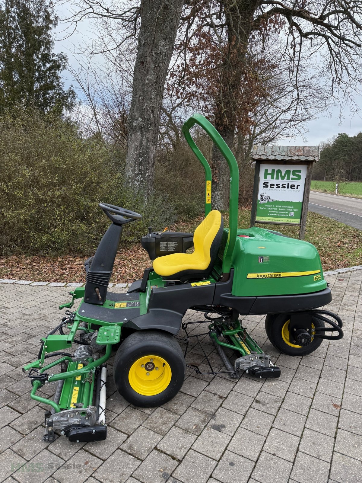 Spindelmäher des Typs John Deere 2500 E, Gebrauchtmaschine in Weidenbach (Bild 2)