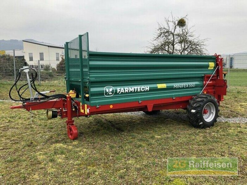 Stalldungstreuer of the type Farmtech Minifex 550 Dungstreuer Bergstreuer, Ausstellungsmaschine in Steinach (Picture 1)