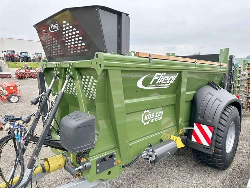 Stalldungstreuer van het type Fliegl KDS 120 Junior Ketten-Miststreuer, Neumaschine in St. Marienkirchen (Foto 1)