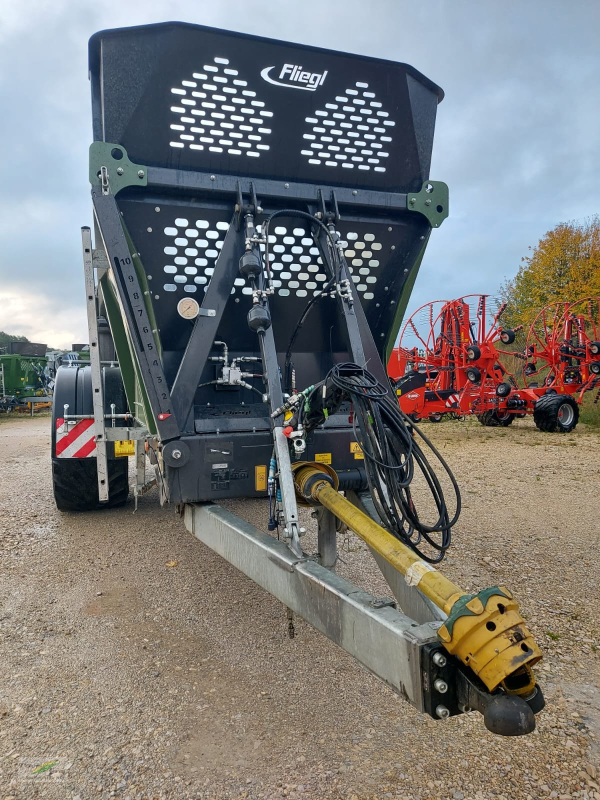 Stalldungstreuer van het type Fliegl KDS 140, Gebrauchtmaschine in Pegnitz-Bronn (Foto 3)