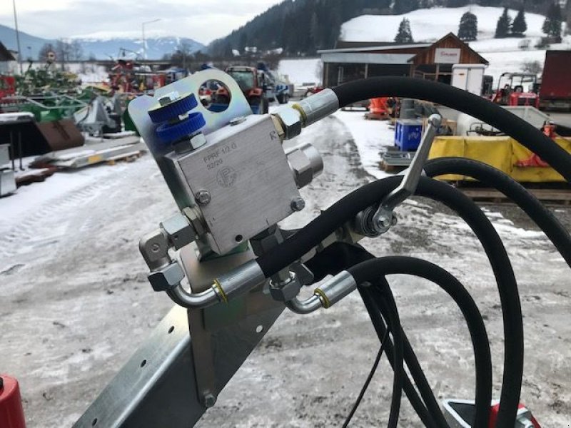 Stalldungstreuer Türe ait Gruber Stall-, Bergmiststreuer SM380T Tieflader, Neumaschine içinde Tamsweg (resim 5)