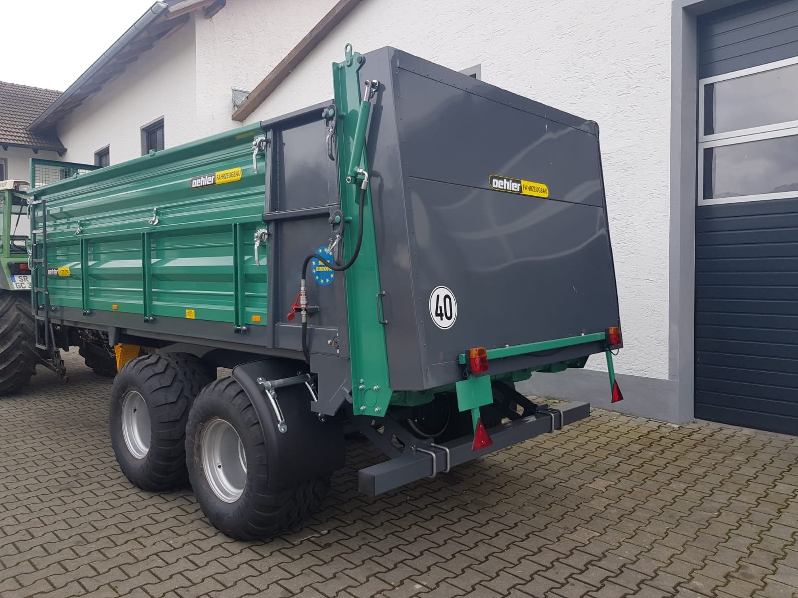 Stalldungstreuer van het type Oehler OL STT 130, Neumaschine in Bogen (Foto 3)