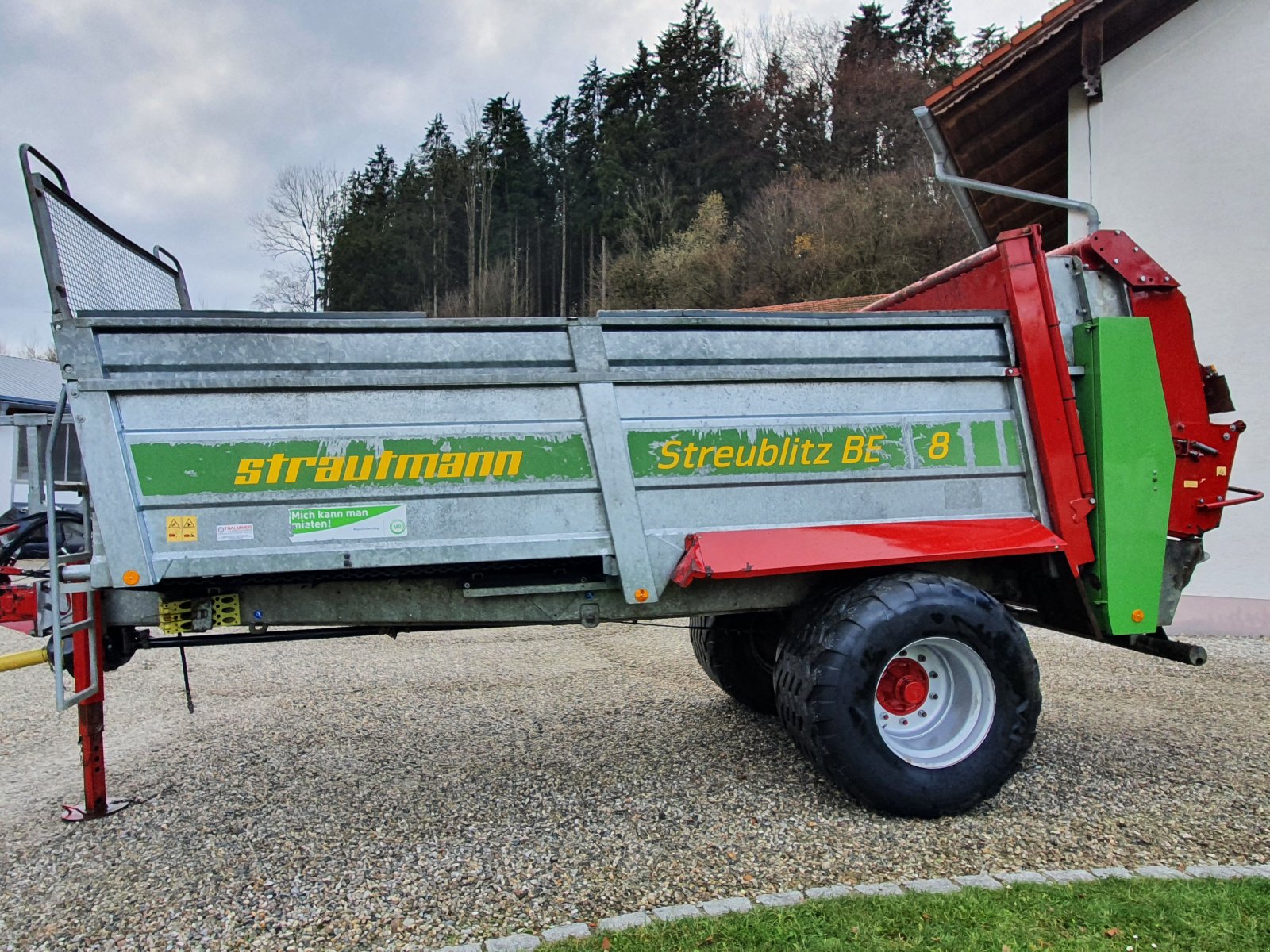 Stalldungstreuer van het type Strautmann Silberblitz BE 8, Gebrauchtmaschine in Oberornau (Foto 1)