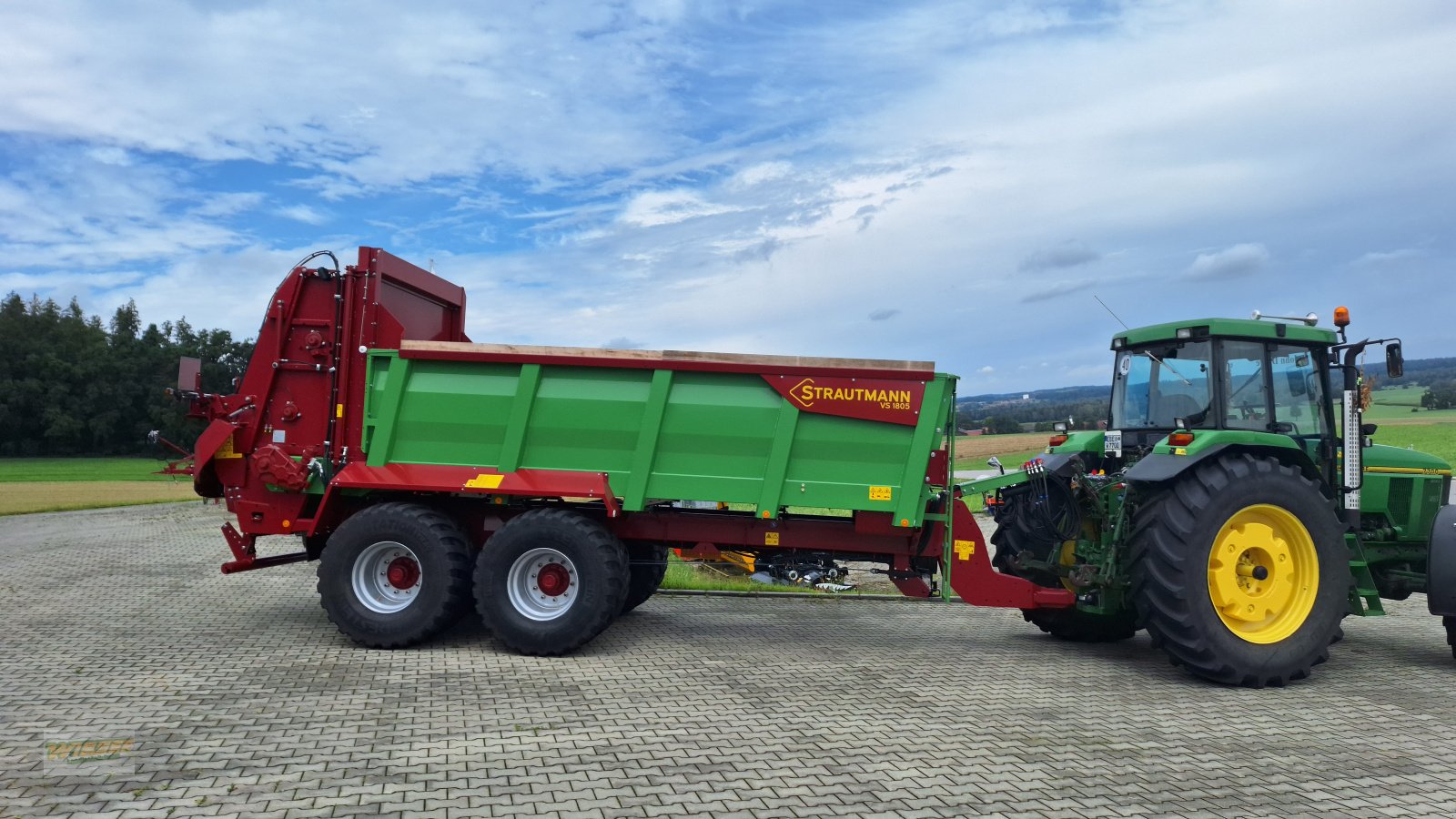 Stalldungstreuer van het type Strautmann VS 1805, Neumaschine in Frauenneuharting (Foto 1)