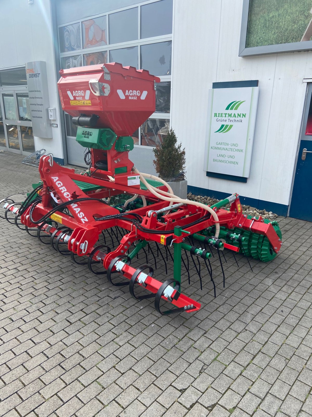 Striegel mit Nachsaateinrichtung tip Agro-Masz Grass 300, Neumaschine in Coesfeld (Poză 6)