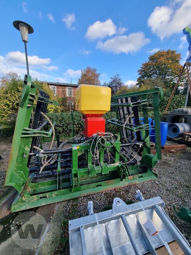 Striegel mit Nachsaateinrichtung типа Düvelsdorf Grünlandstriegel Green Rake Classic 6 m, Gebrauchtmaschine в Börm (Фотография 1)