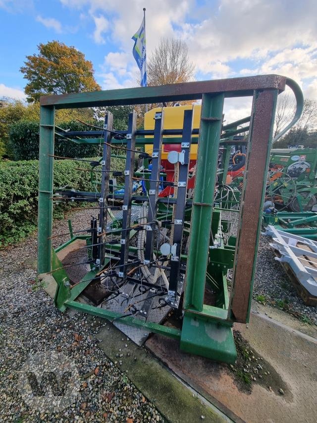 Striegel mit Nachsaateinrichtung tipa Düvelsdorf Grünlandstriegel Green Rake Classic 6 m, Gebrauchtmaschine u Börm (Slika 2)