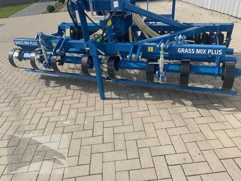 Striegel mit Nachsaateinrichtung del tipo Grassmix 3.0 Plus mit Sternwalze, Neumaschine In Trier (Immagine 12)