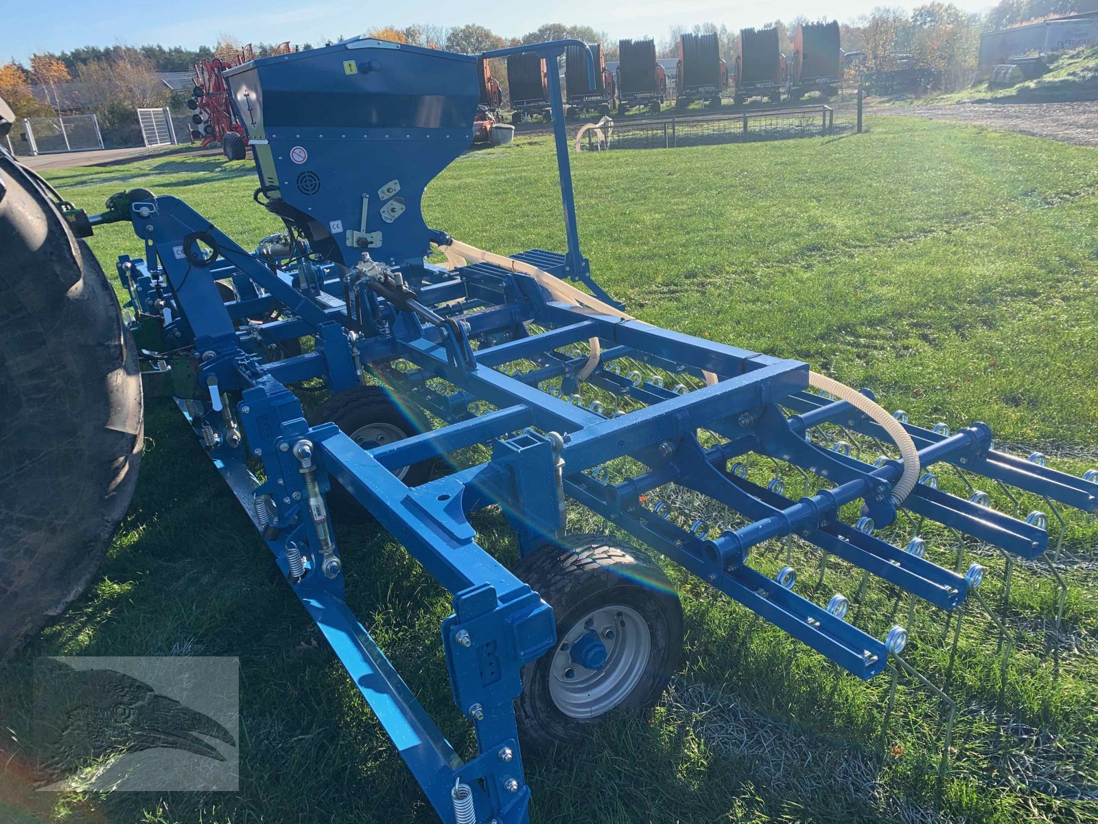 Striegel mit Nachsaateinrichtung du type Grassmix 6m Vorführmaschine, Gebrauchtmaschine en Hermannsburg (Photo 3)