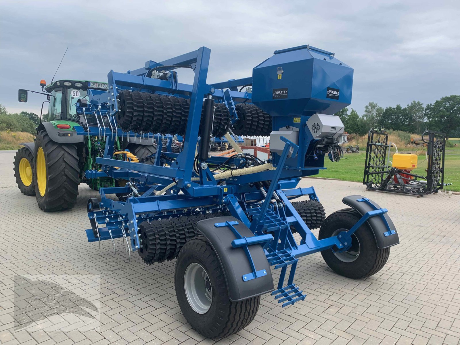 Striegel mit Nachsaateinrichtung del tipo Grassmix Wiesenstriegel mit Walze 6m, Neumaschine en Hermannsburg (Imagen 1)