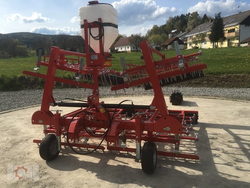 Striegel mit Nachsaateinrichtung of the type Jar-Met 6m Wiesenstriegel Tellerstreuer, Neumaschine in Tiefenbach