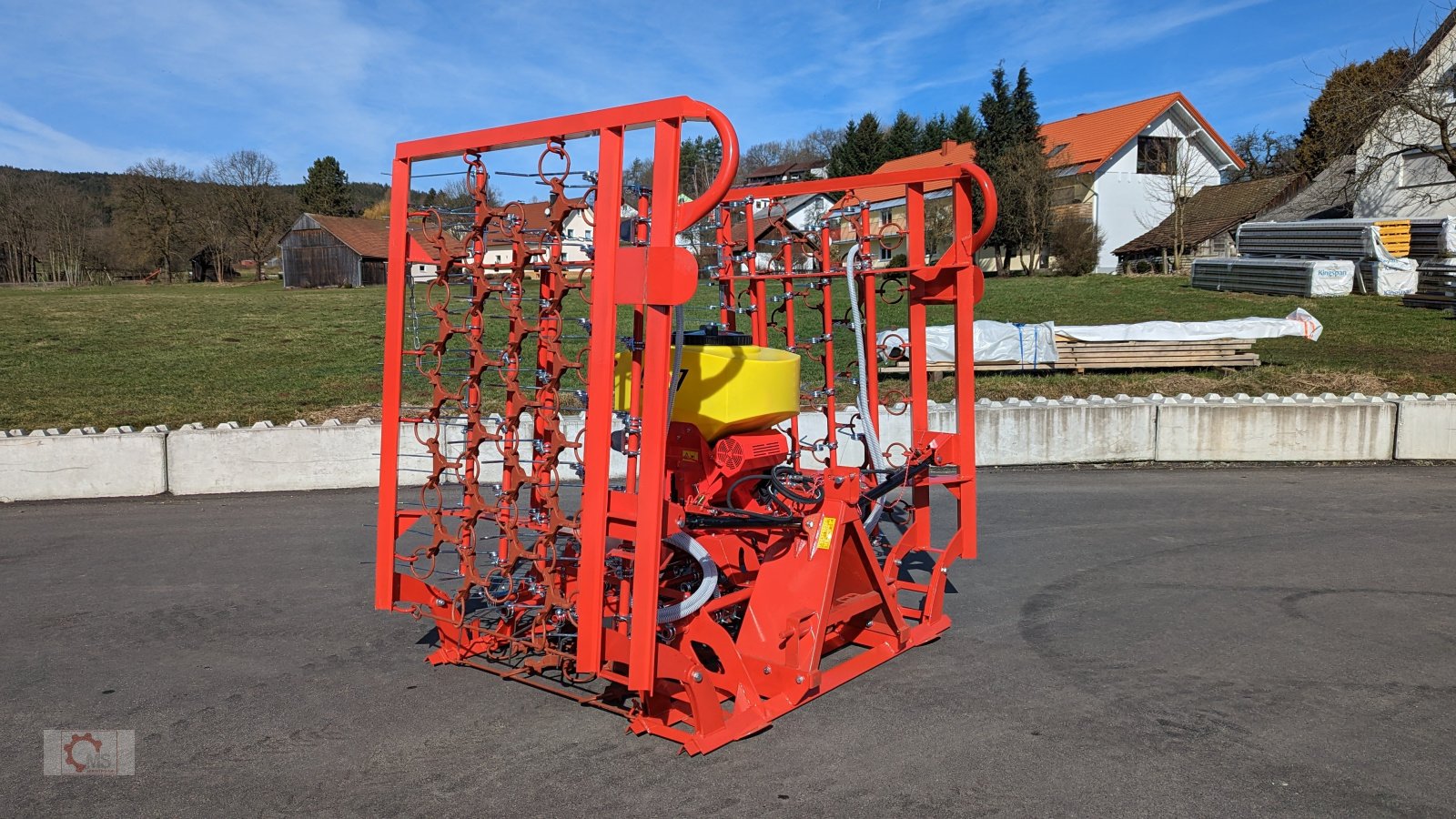 Striegel mit Nachsaateinrichtung tip Jar-Met 6m Wiesenstriegel Wiesenschleppe Striegel Netz APV pneumatik Streuer, Neumaschine in Tiefenbach (Poză 3)