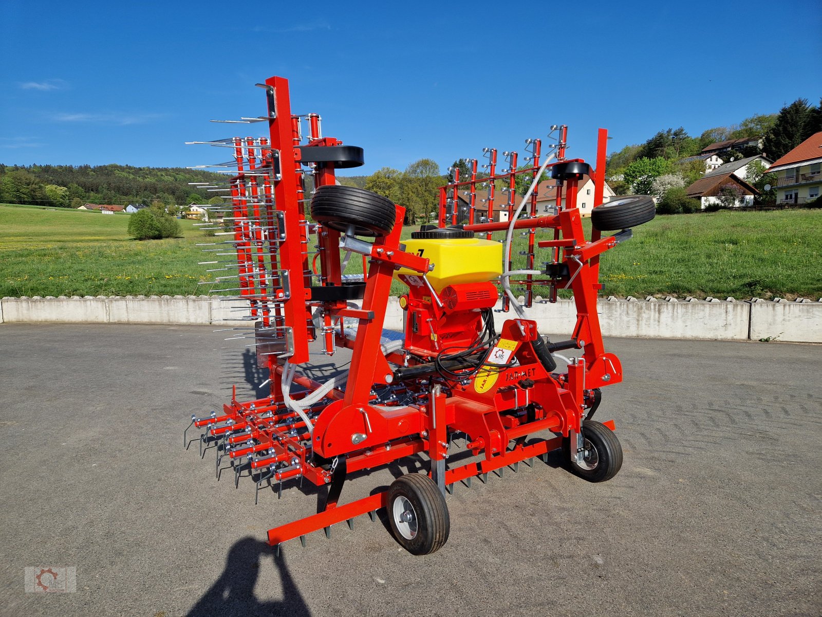 Striegel mit Nachsaateinrichtung du type Jar-Met Wiesenstriegel 6m APV Pneumatisch, Neumaschine en Tiefenbach (Photo 2)