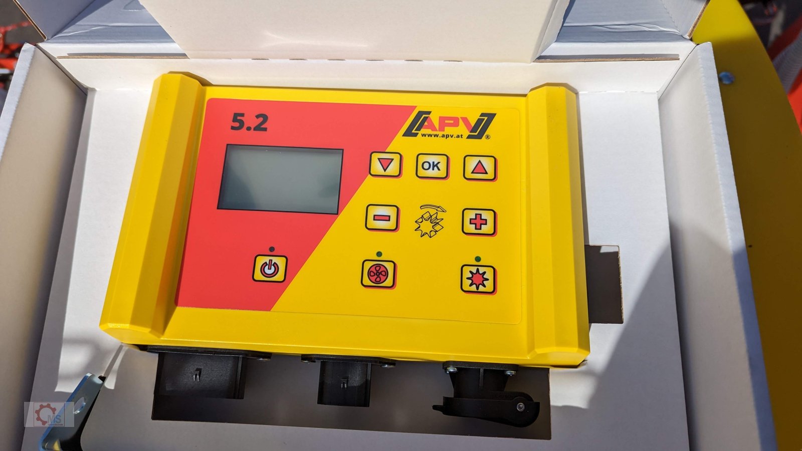 Striegel mit Nachsaateinrichtung Türe ait Jar-Met Wiesenstriegel 6m APV Pneumatisch, Neumaschine içinde Tiefenbach (resim 16)