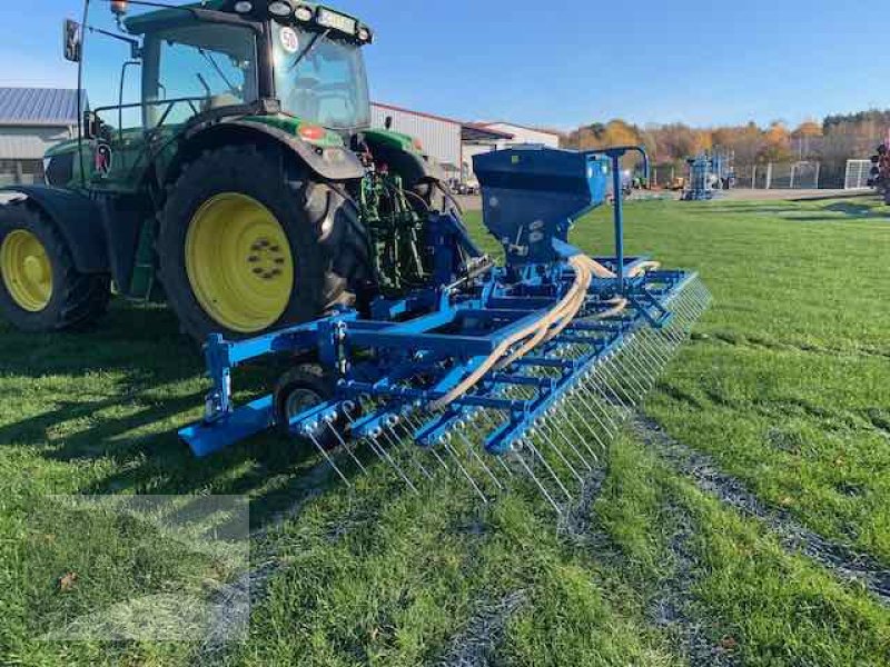 Striegel mit Nachsaateinrichtung del tipo VORATECK Grünlandstriegel 6m, Neumaschine en Hermannsburg (Imagen 1)