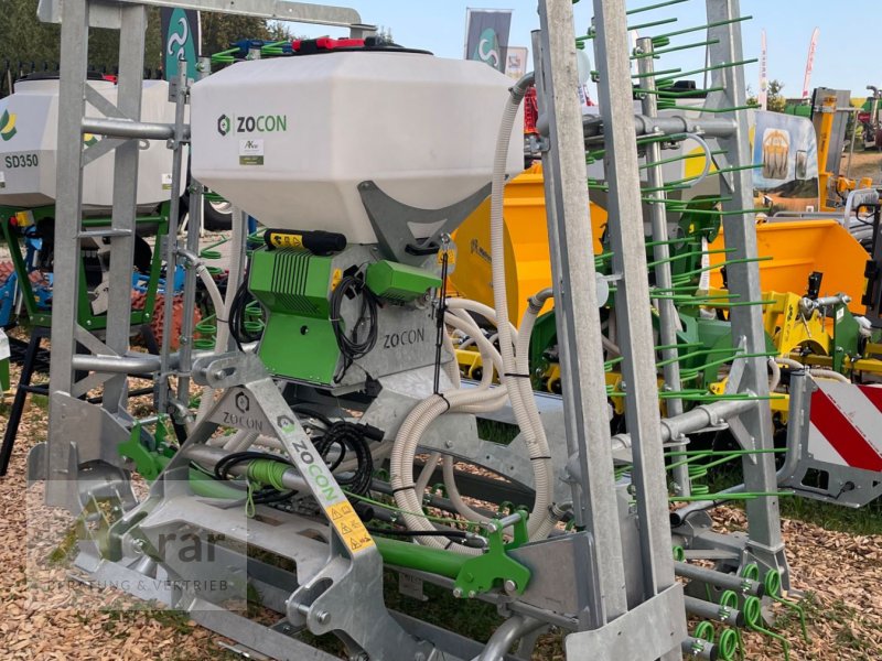 Striegel mit Nachsaateinrichtung tip Zocon Grünlandstriegel Greenkeeper Plus 6m mit Sägerät, Neumaschine in Königsberg (Poză 1)