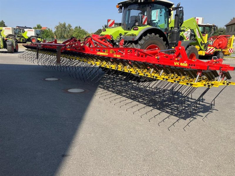 Striegel van het type APV VS 900 M1, Neumaschine in Grimma