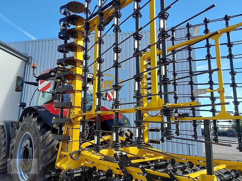 Striegel des Typs Bednar Pro PN 9000, Vorführmaschine in Mühlhausen-Görmar (Bild 2)