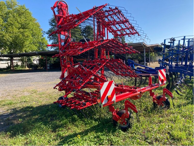 Striegel of the type Einböck AEROSTAR-EXACT 1200, Neumaschine in Gadenstedt (Picture 1)