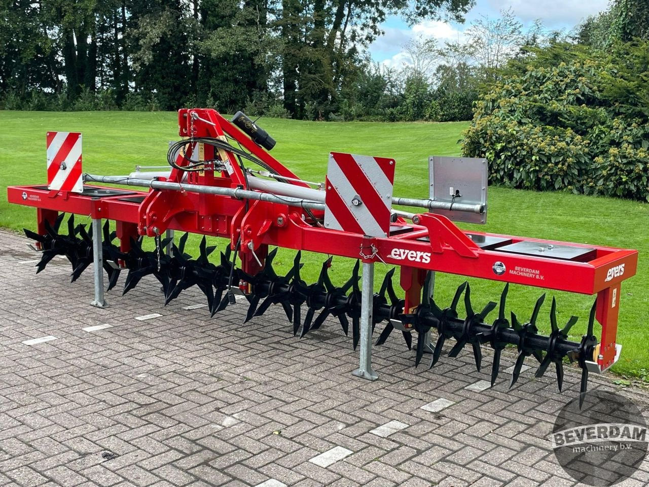 Striegel du type Evers GB-5 Graslandbeluchter, Neumaschine en Vriezenveen (Photo 1)