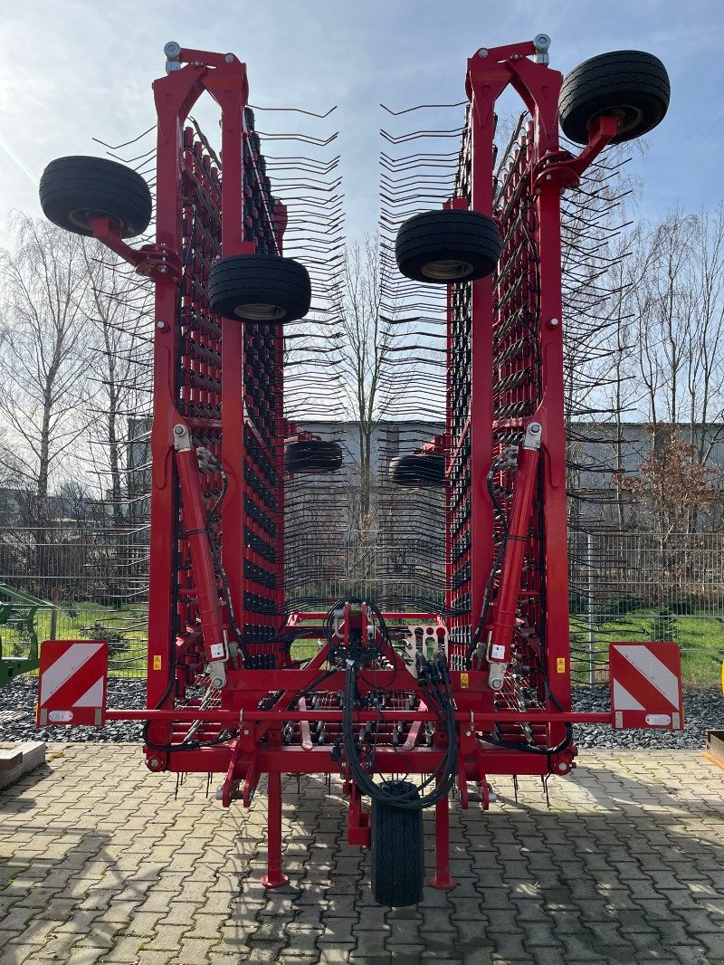 Striegel of the type Horsch Cura 15 ST, Neumaschine in Ebersbach (Picture 2)