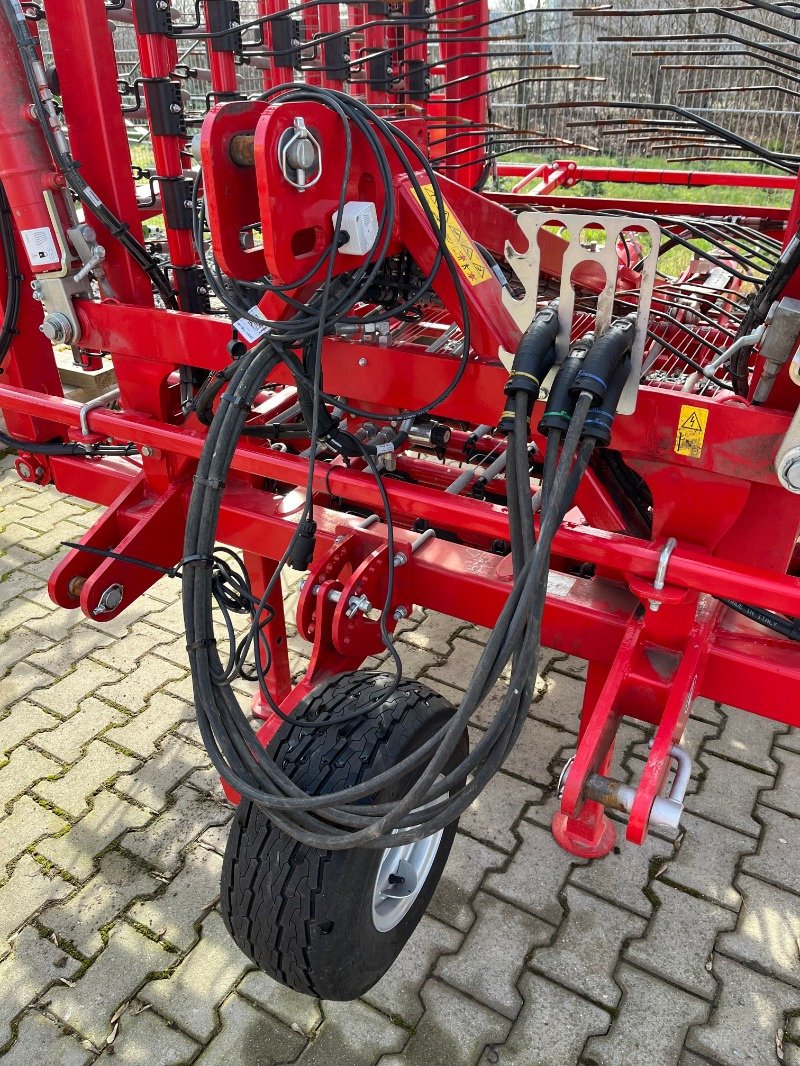 Striegel del tipo Horsch Cura 15 ST, Neumaschine In Ebersbach (Immagine 11)