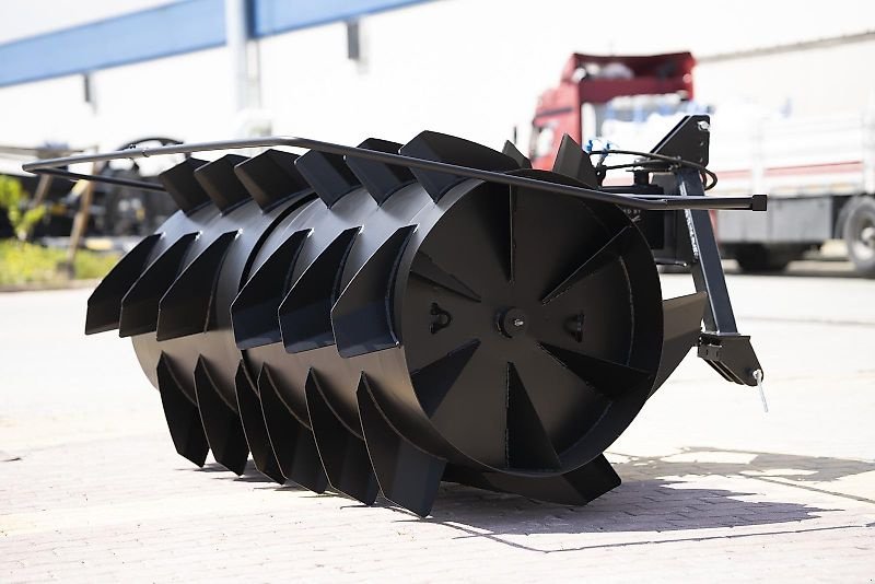 Striegel typu Sonstige Blow Out- Gras Silage - Verteiler, Neumaschine v Neureichenau (Obrázok 11)