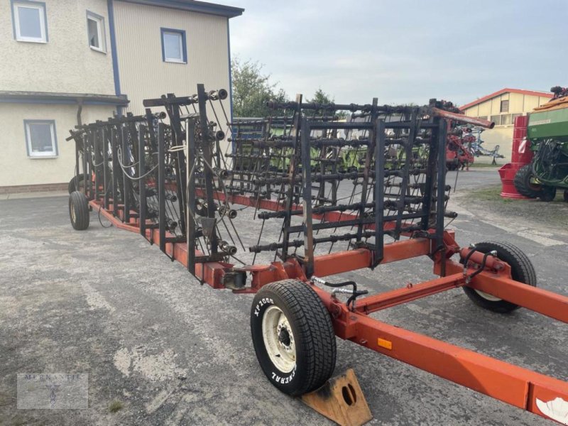 Striegel du type Sonstige Farm King Strohstriegel 18m, Gebrauchtmaschine en Pragsdorf