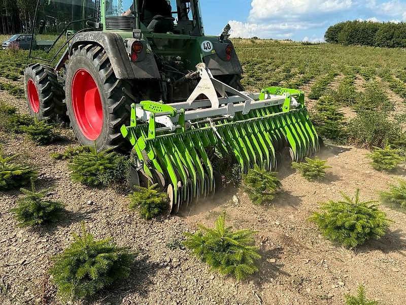 Striegel от тип Sonstige Unkrautregulierungsmaschine für Weihnachtsbäume Mais Striegel, Gebrauchtmaschine в Schmallenberg (Снимка 1)