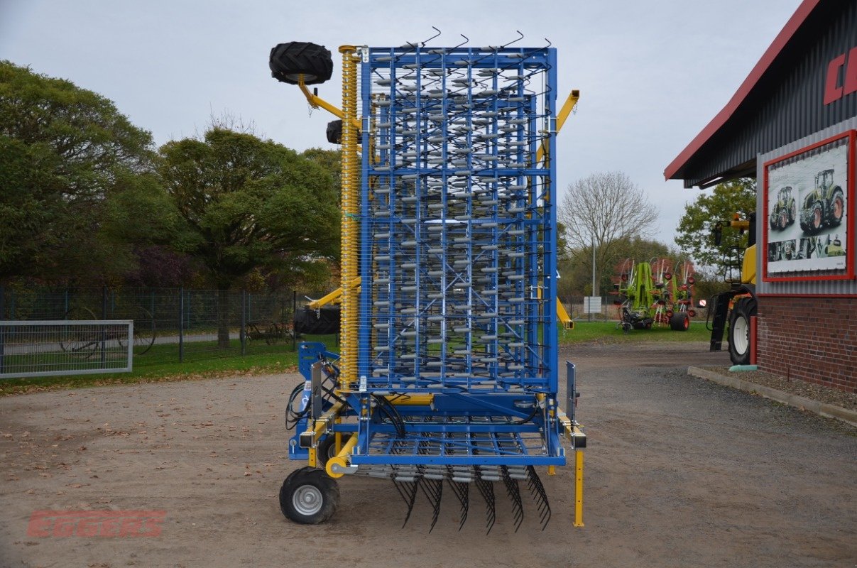 Striegel van het type Treffler TS 1360/M3 5-teilig, Neumaschine in Suhlendorf (Foto 4)