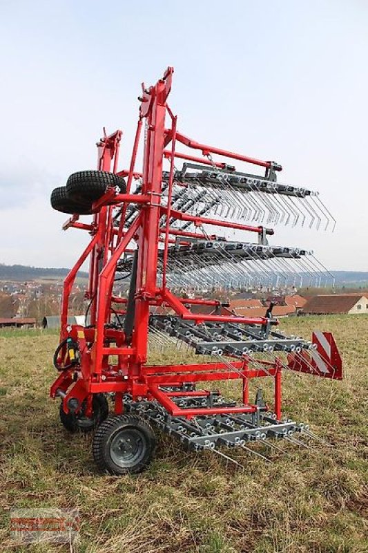 Striegel of the type Unia Akcent 12m Hackstriegel, Neumaschine in Ostheim/Rhön (Picture 11)