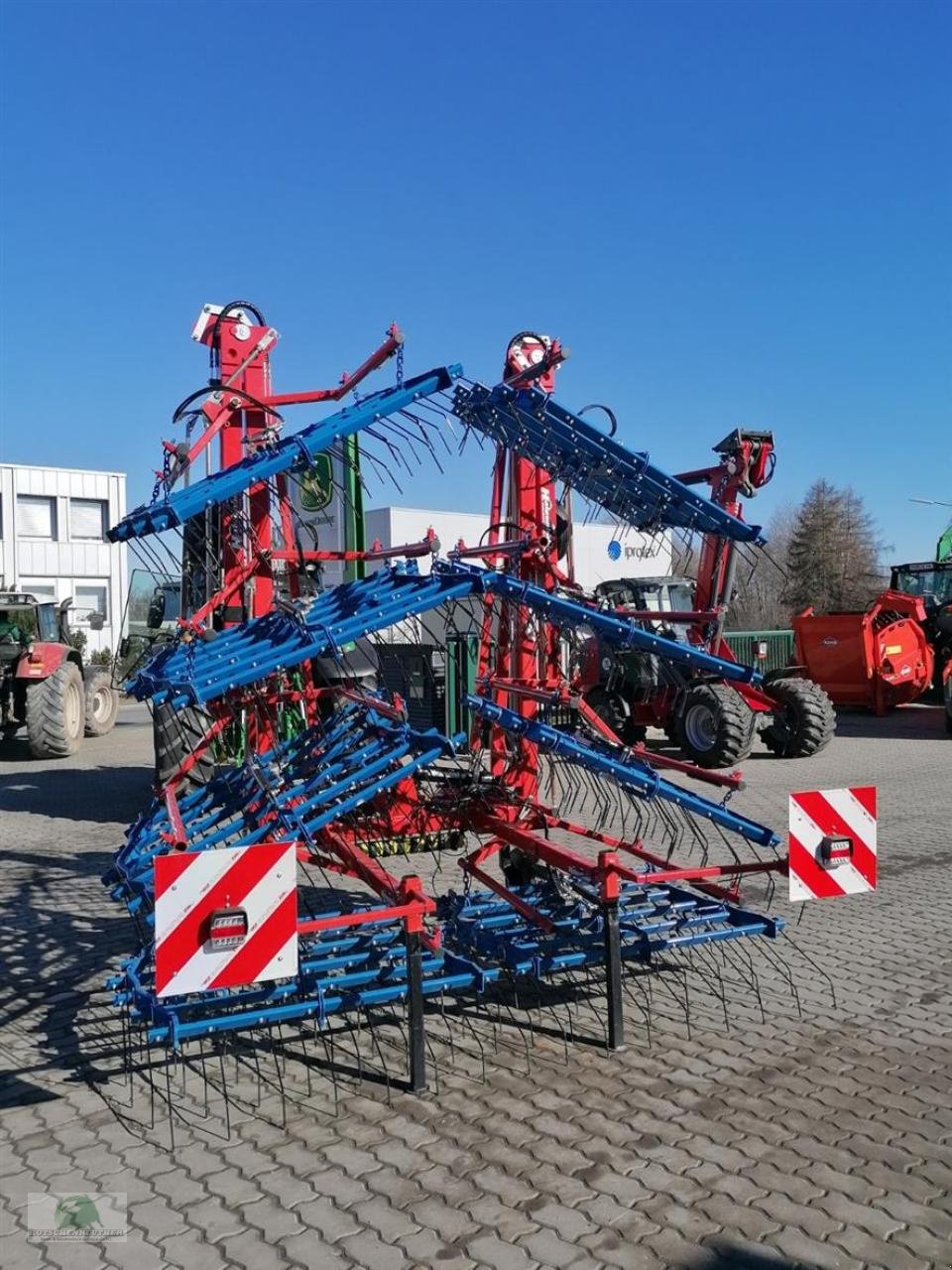 Striegeltechnik & Hacktechnik van het type Hatzenbichler 12,00m AB, hydr. ZV, Neumaschine in Münchberg (Foto 3)