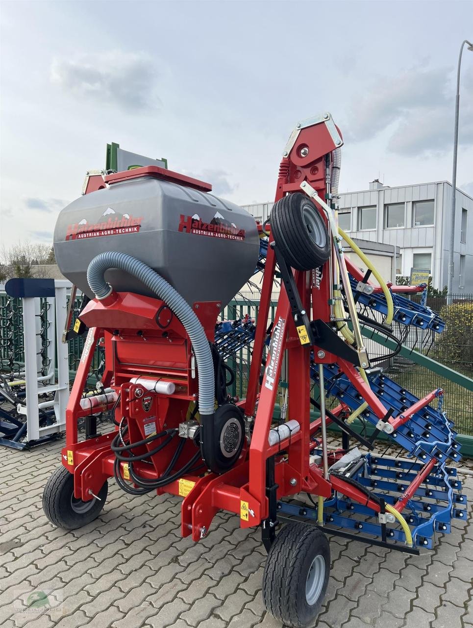 Striegeltechnik & Hacktechnik van het type Hatzenbichler 9,00m "Air 16" 7mm, Neumaschine in Münchberg (Foto 1)