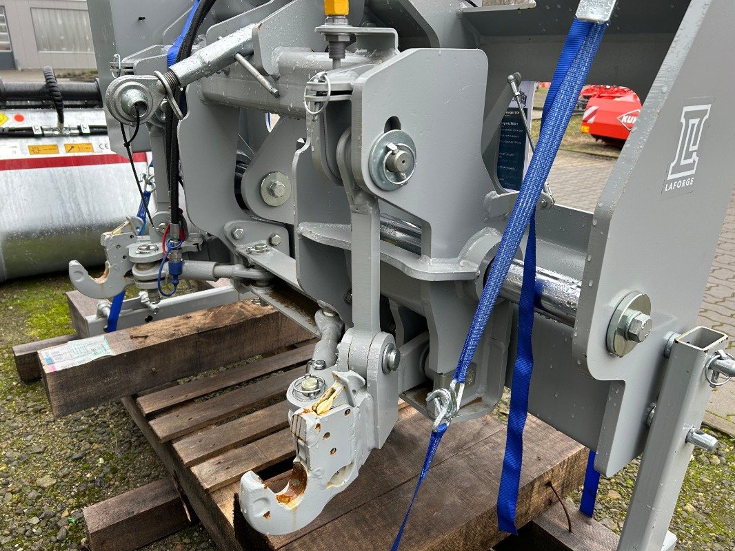 Striegeltechnik & Hacktechnik des Typs Sonstige LAFORGE DynaTrac COMPACT - Verschieberahmen, Neumaschine in Sittensen (Bild 6)