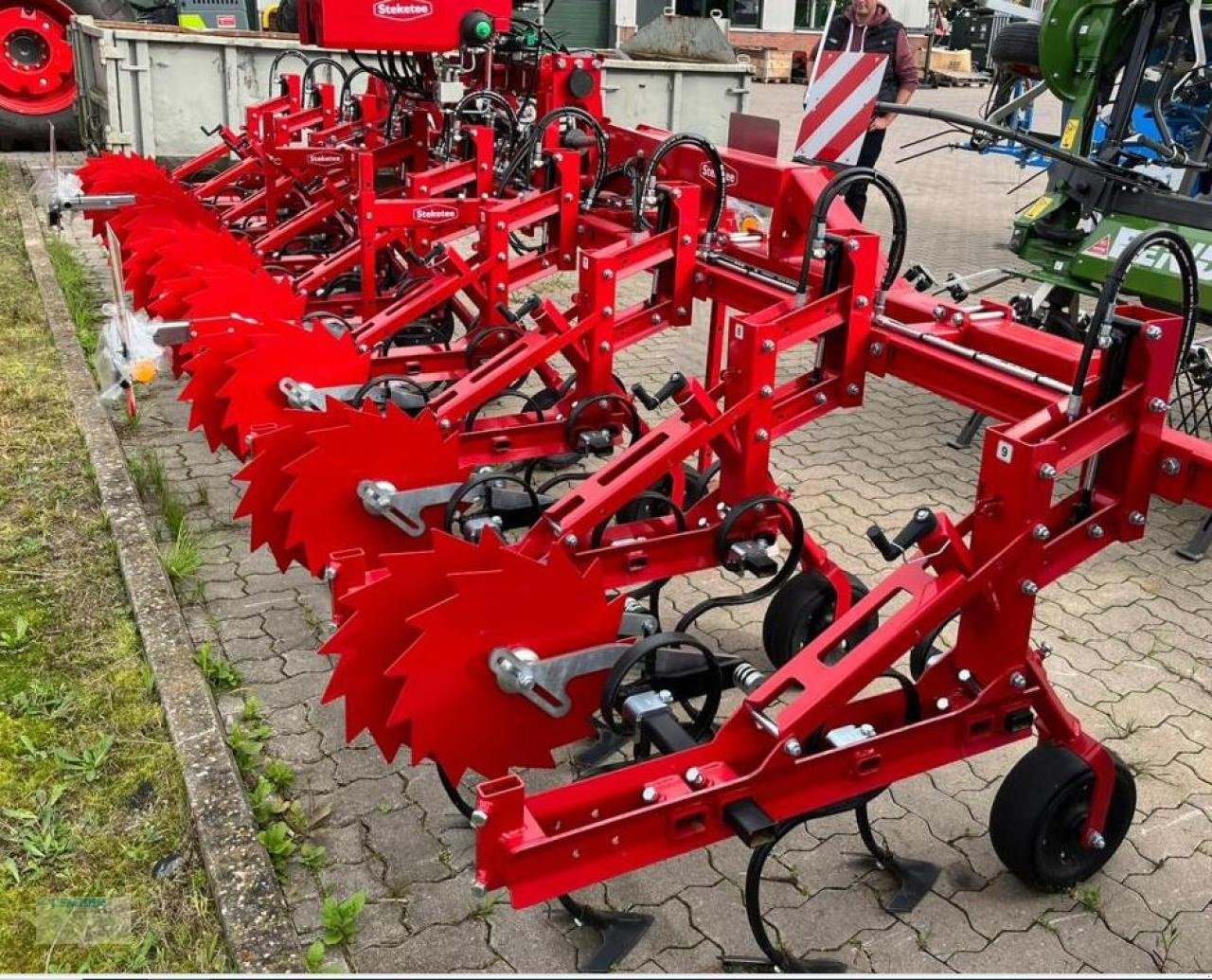 Striegeltechnik & Hacktechnik van het type Steketee EC-Weeder 8 Hackmaschine 8x75 cm, Neumaschine in Lastrup (Foto 3)